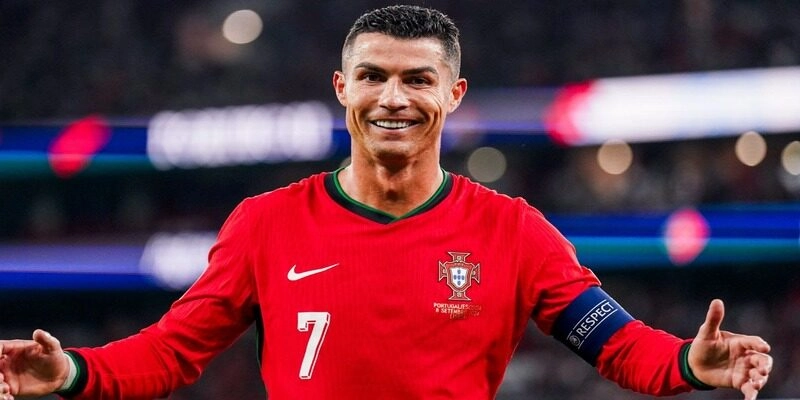 Cristiano Ronaldo: Biểu Tượng Thể Thao Và Kỷ Lục Gia Hiện Đại